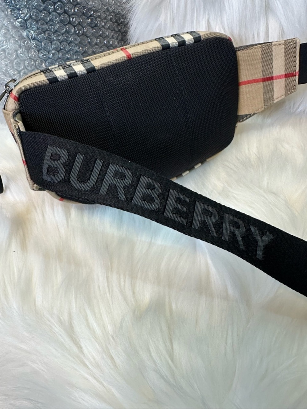 Burberry Classic Nova Check Tan and Black Belt Bag - Picture 8 of 17